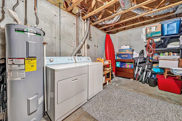 375 Cambridge CT B1, Hardy, VA 24101