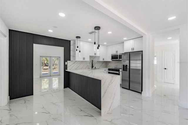 1413 MAY STREET, Lutz, FL 33548