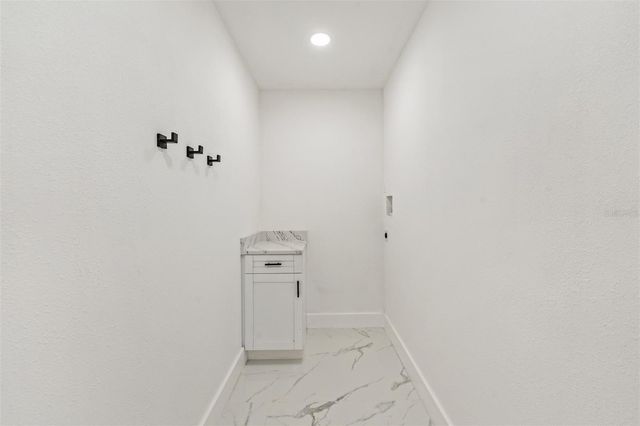 1413 MAY STREET, Lutz, FL 33548