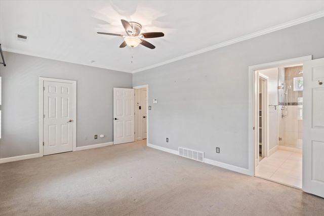 561 RIENZI DR, Memphis, TN 38103