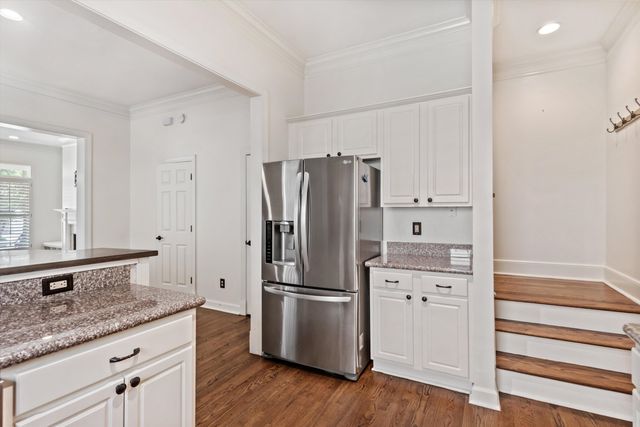 561 RIENZI DR, Memphis, TN 38103