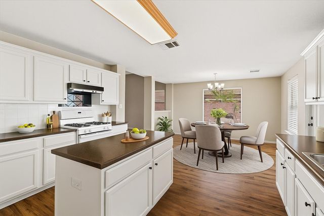 1612 Rossport BND, Leander, TX 78641