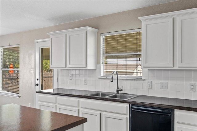 1612 Rossport BND, Leander, TX 78641