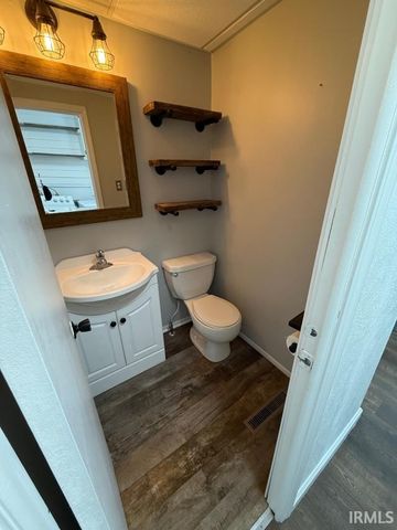 51272 Bittersweet Road, Granger, IN 46530