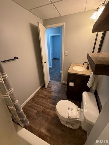 51272 Bittersweet Road, Granger, IN 46530