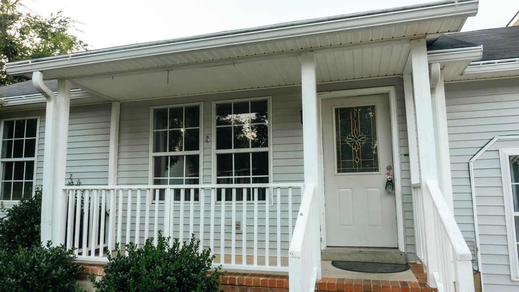 618 Cedar Bend Ln, La Vergne, TN 37086