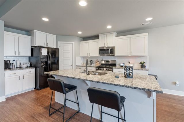 2701 Suncrest Avenue, Springdale, AR 72764
