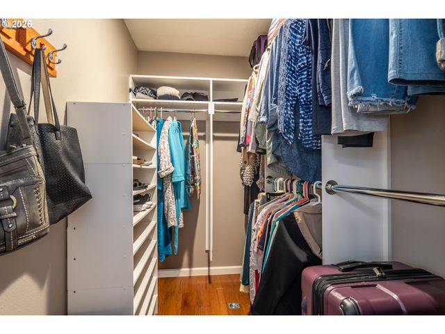 483 S STATE St, Sutherlin, OR 97479