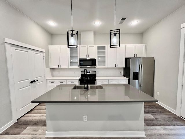 6712 Parker Oaks Lane, Houston, TX 77076