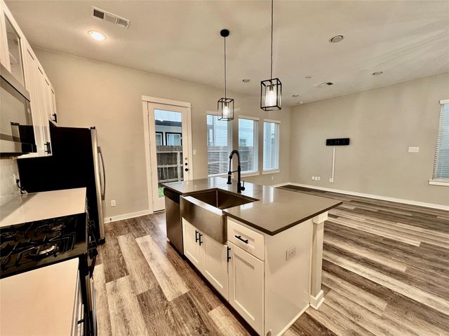 6712 Parker Oaks Lane, Houston, TX 77076