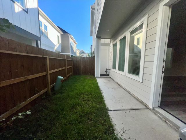 6712 Parker Oaks Lane, Houston, TX 77076