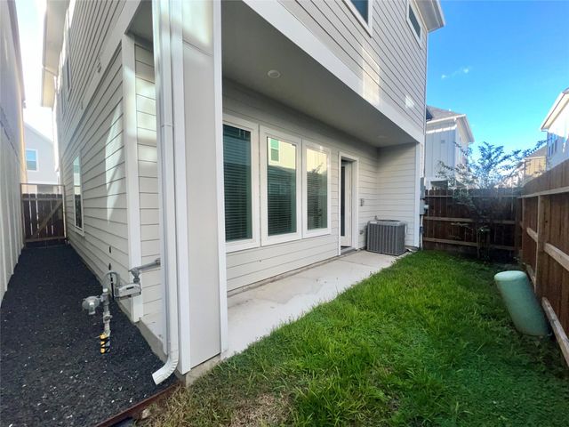 6712 Parker Oaks Lane, Houston, TX 77076