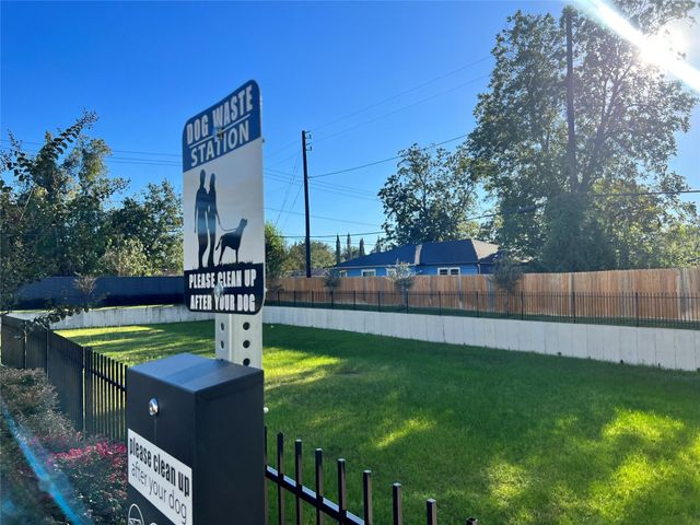 6712 Parker Oaks Lane, Houston, TX 77076