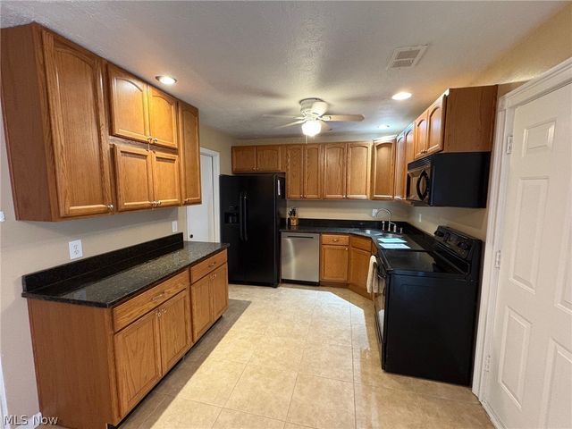 4245 Bennington Boulevard, Brunswick, OH 44212