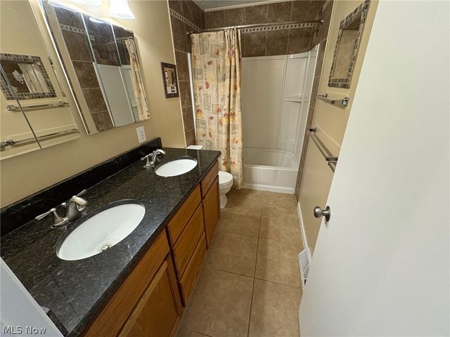 4245 Bennington Boulevard, Brunswick, OH 44212