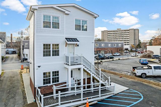 9 Lagrange Avenue APT 2, Poughkeepsie, NY 12603
