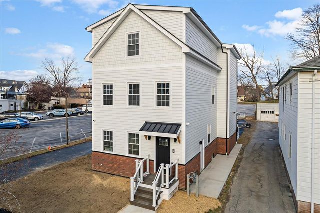 9 Lagrange Avenue APT 2, Poughkeepsie, NY 12603
