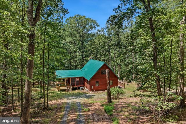 250 FLAT RIDGE RD, Great Cacapon, WV 25422