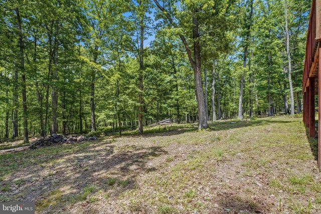 250 FLAT RIDGE RD, Great Cacapon, WV 25422