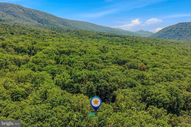 250 FLAT RIDGE RD, Great Cacapon, WV 25422