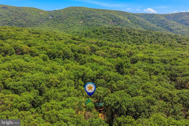 250 FLAT RIDGE RD, Great Cacapon, WV 25422