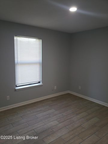 102 E Florence Ave, Louisville, KY 40214