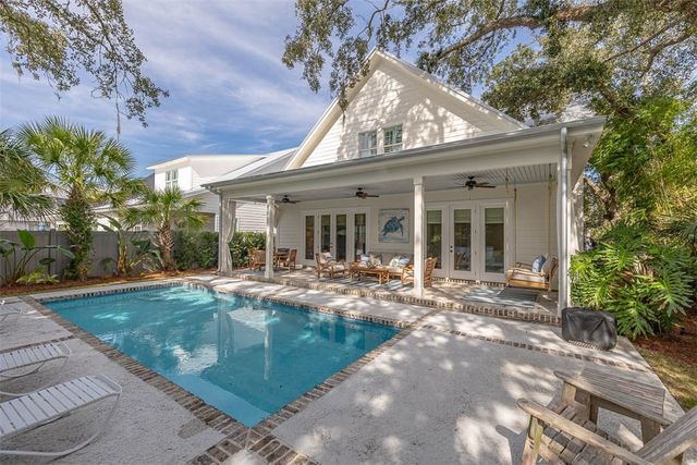 4315 5th Street, St Simons Island, GA 31522