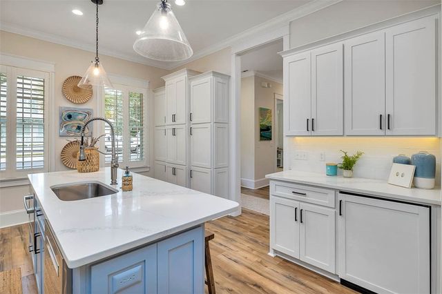 4315 5th Street, St Simons Island, GA 31522