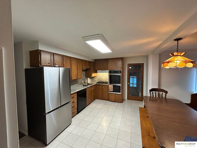 4325 Grover Street, Omaha, NE 68105