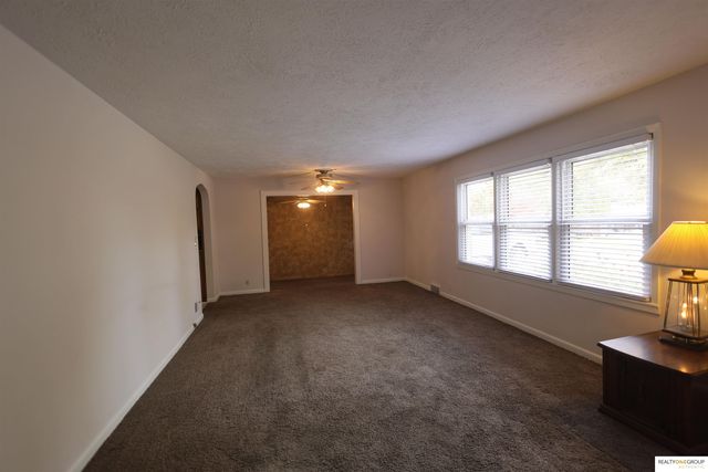 4325 Grover Street, Omaha, NE 68105