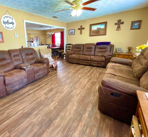 2805 U.S. 385 Highway, Dimmitt, TX 79027