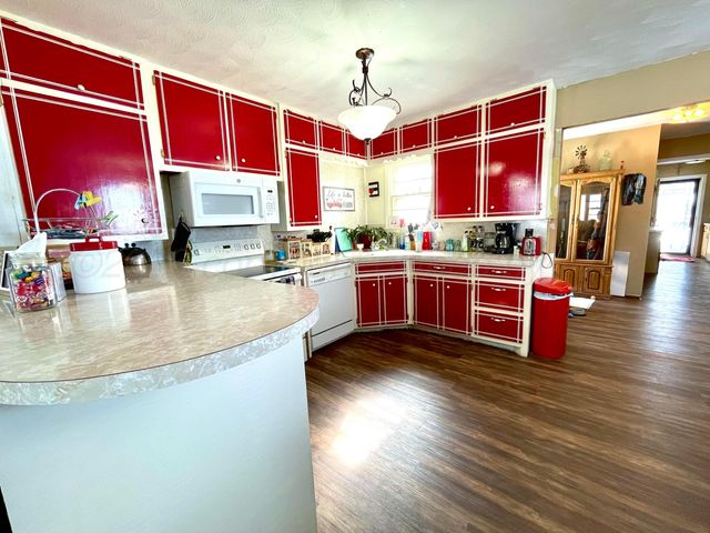 2805 U.S. 385 Highway, Dimmitt, TX 79027