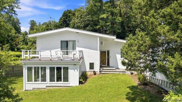 54 Holbrook Road, Briarcliff Manor, NY 10510