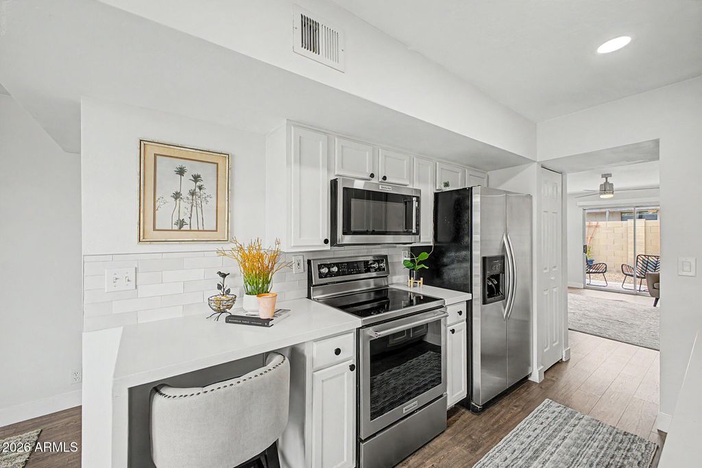 4646 N 11TH Avenue 104, Phoenix, AZ 85013 — photo 3