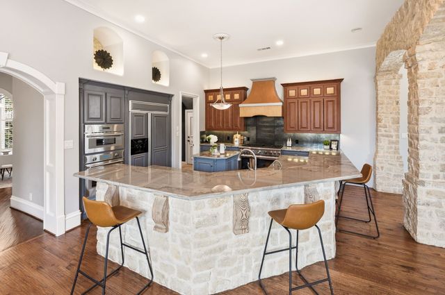 3091 Whispering Oaks Drive, Highland Village, TX 75077