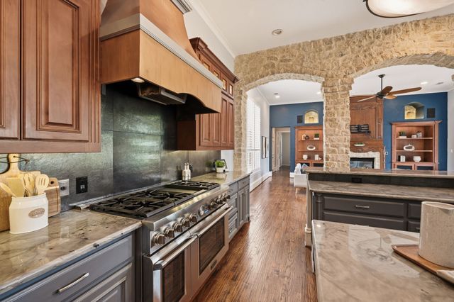 3091 Whispering Oaks Drive, Highland Village, TX 75077
