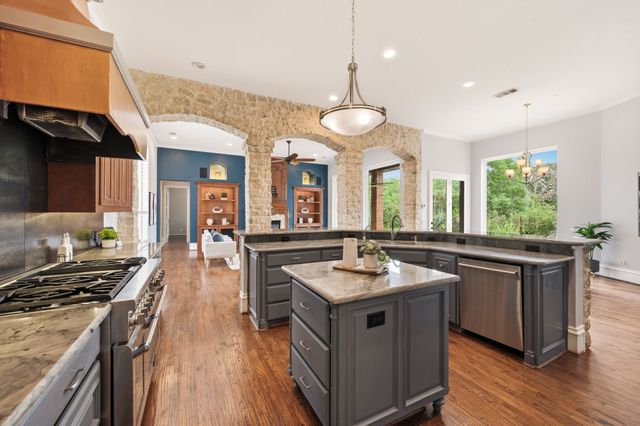3091 Whispering Oaks Drive, Highland Village, TX 75077