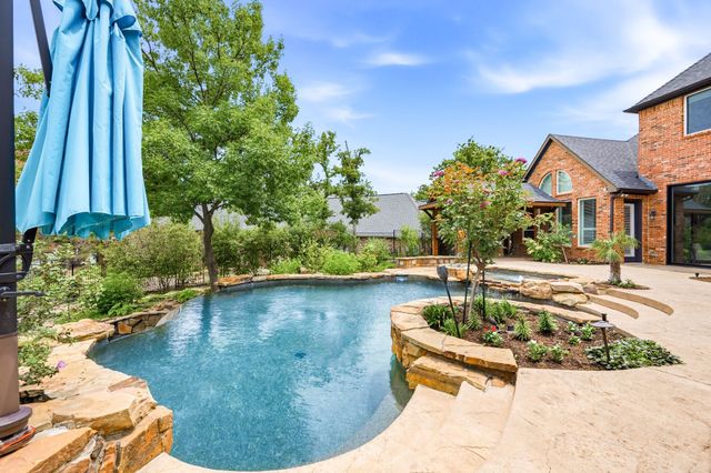 3091 Whispering Oaks Drive, Highland Village, TX 75077