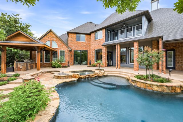 3091 Whispering Oaks Drive, Highland Village, TX 75077