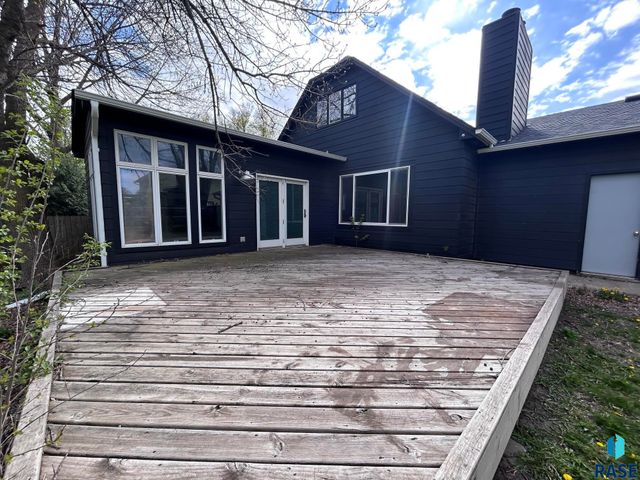 2404 S Holt Ave Avenue, Sioux Falls, SD 57103