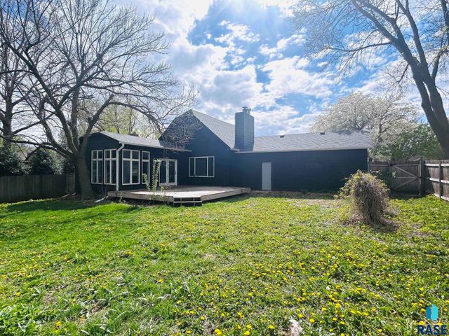 2404 S Holt Ave Avenue, Sioux Falls, SD 57103