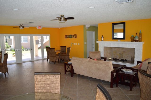 9 NE 19th Court 204C, Wilton Manors, FL 33305