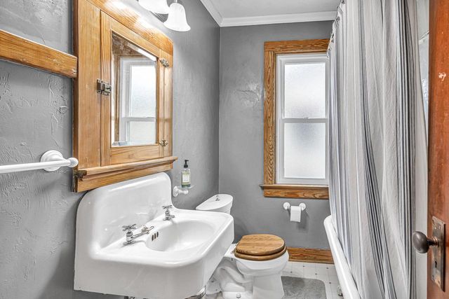 121 S East STREET, Elkhart Lake, WI 53020