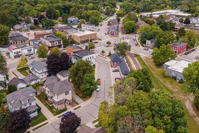 121 S East STREET, Elkhart Lake, WI 53020