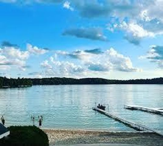 121 S East STREET, Elkhart Lake, WI 53020