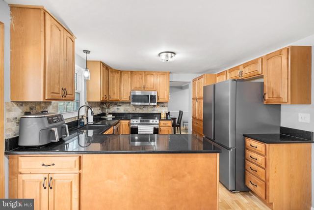 8274 RAINDROP WAY, Springfield, VA 22153