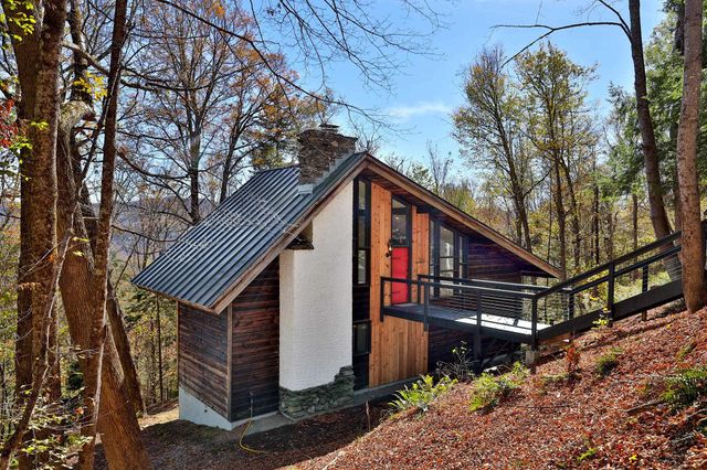 1114 Hawk Mountain Road, Pittsfield, VT 05762