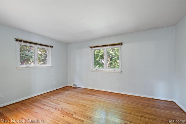 966 Woodlea Street, Birmingham, MI 48009