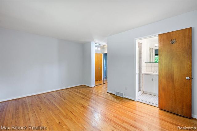966 Woodlea Street, Birmingham, MI 48009