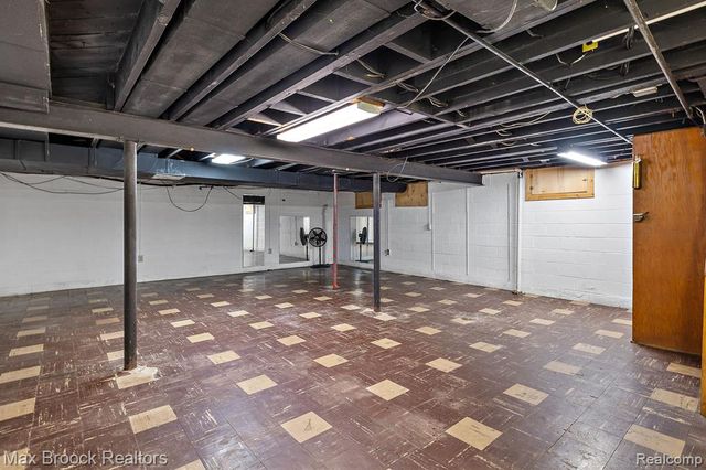 966 Woodlea Street, Birmingham, MI 48009